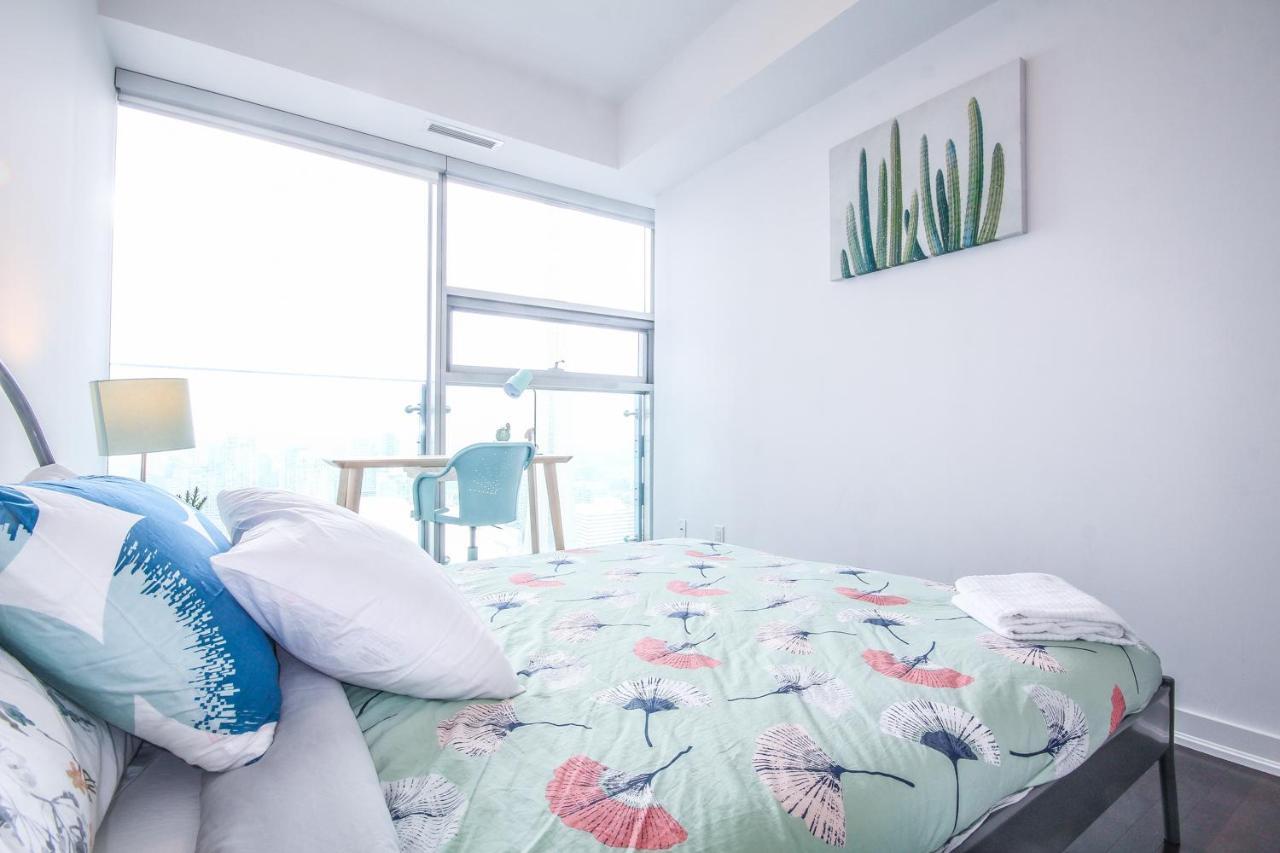 טורונטו Sarkar Suites - Entertainment District מראה חיצוני תמונה